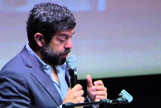 Favino legge “Figli della notte”