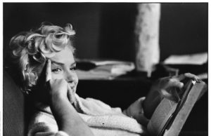 “Elliott Erwitt Icons”. Un Maestro della fotografia dal 22 febbraio, a WeGil